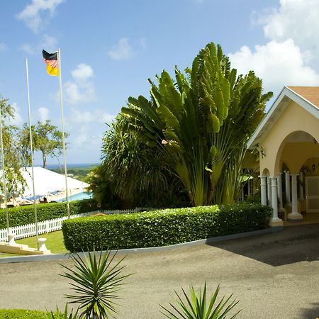 Cardiff Hotel And Spa Runaway Bay Extérieur photo